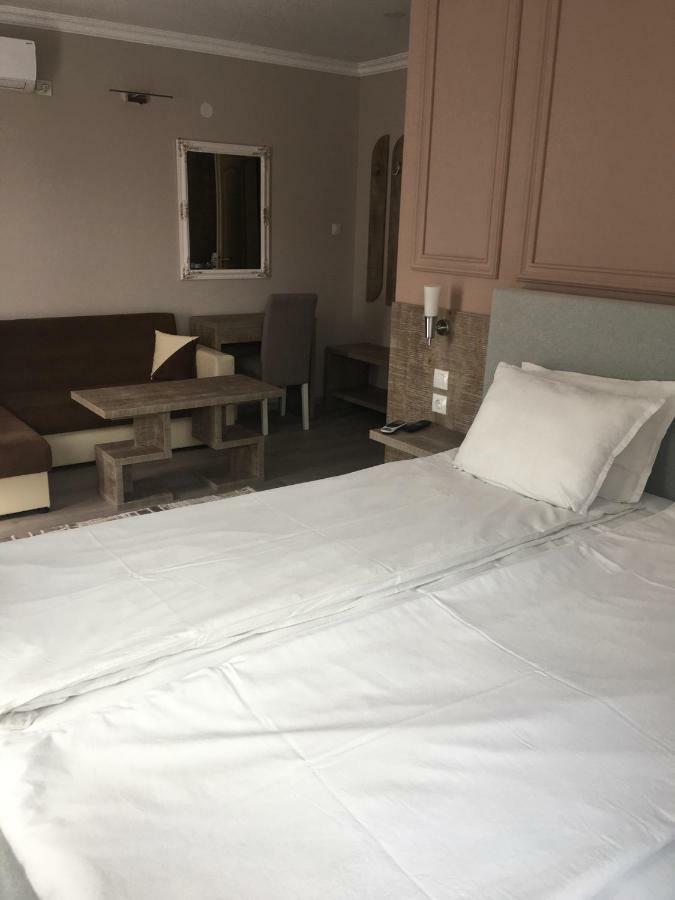Hotel Dali Plovdiv Esterno foto